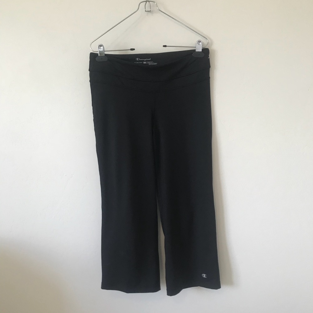 ☆ black champion capris ☆